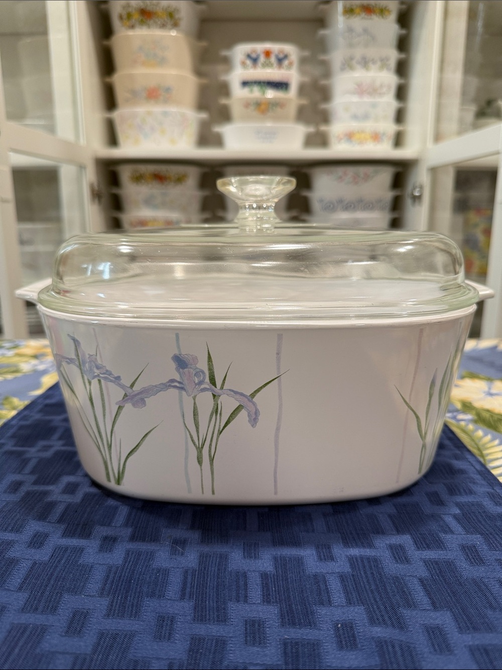 Corningware Shadow Iris A-5-B Five Liter with Clear Glass Lid
